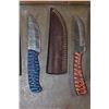 Image 4 : (500) Damascus Steel and Carbon Steel Fixed Blade and Folding KNIVES