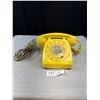 Image 2 : Vintage Western Electric Yellow/Mustard Rotary Phone