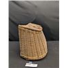 Image 3 : Vintage Wicker Fishing Creel in Good Condition
