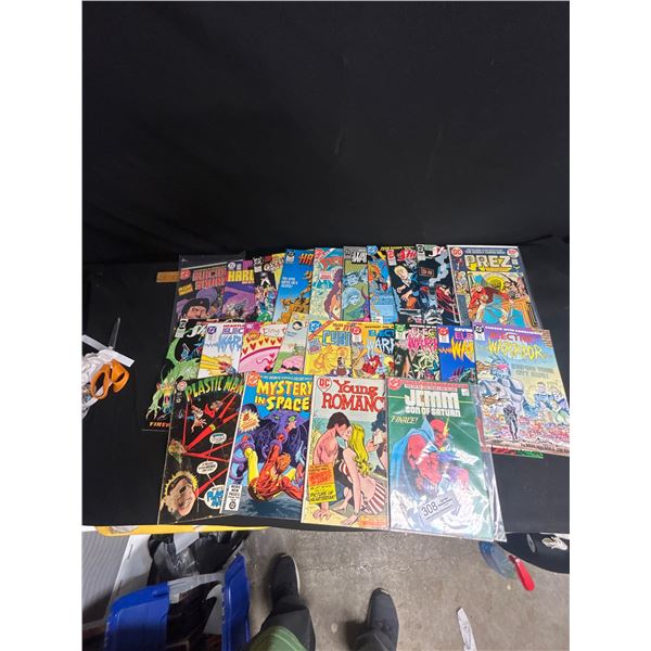 Lot of 25 DC Comics Some in Bag