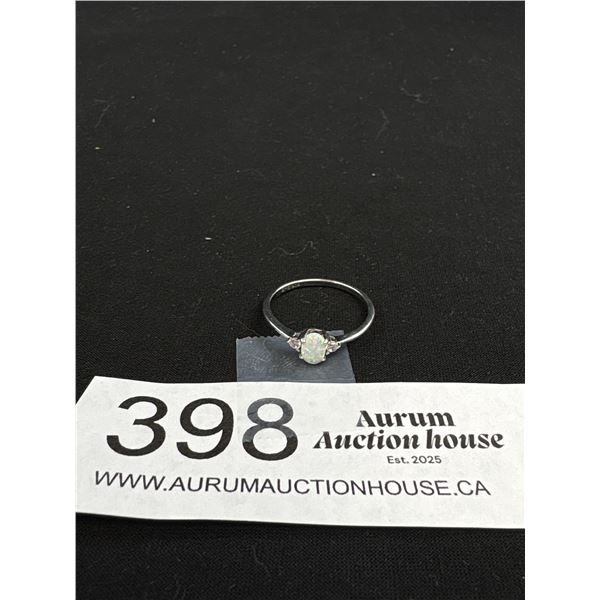 Lovely Sterling Silver w/ Sparkling Australian Opal Stone Ring, B'C. 925, Size 7