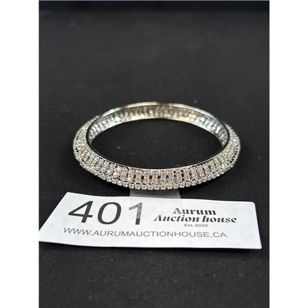 Gorgeous Silver Plated w/ Prong Set White Sparkling Rhinestones Bangle, Great Condition, No Stone Mi