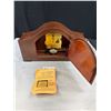 Image 4 : Vintage Mid Century Mantle Clock Missing Key