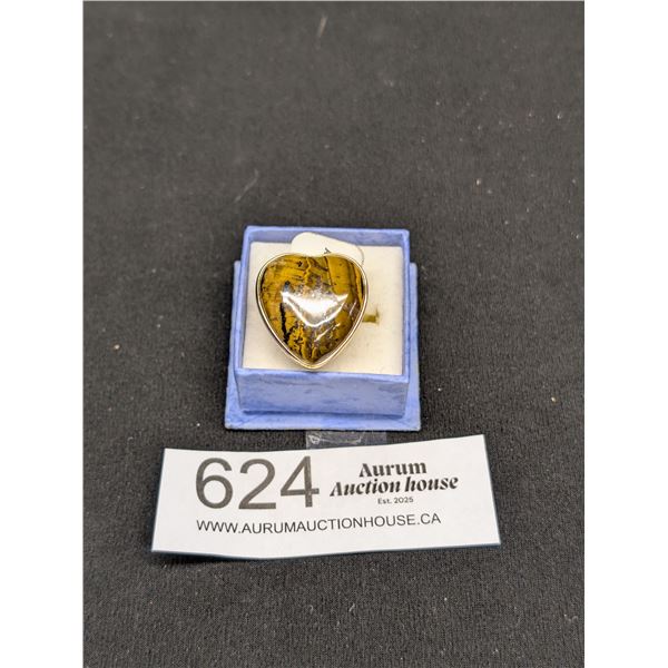 Nice Heart Shaped Tigers Eye Gemstone Gold Tone Ring