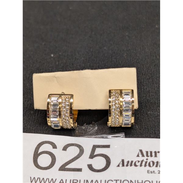 Nice Lot of Newer Gold Tone Necklaces and Earrings