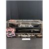 Image 3 : American Muscle 1/18th Scale Greece 1960 Starliner Hot Rod in Orignal Box