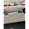 Image 5 : The Franklin Mint 1969 Camero Indie Pace Car in Orignal Box Paint Blemish on Passenger Door