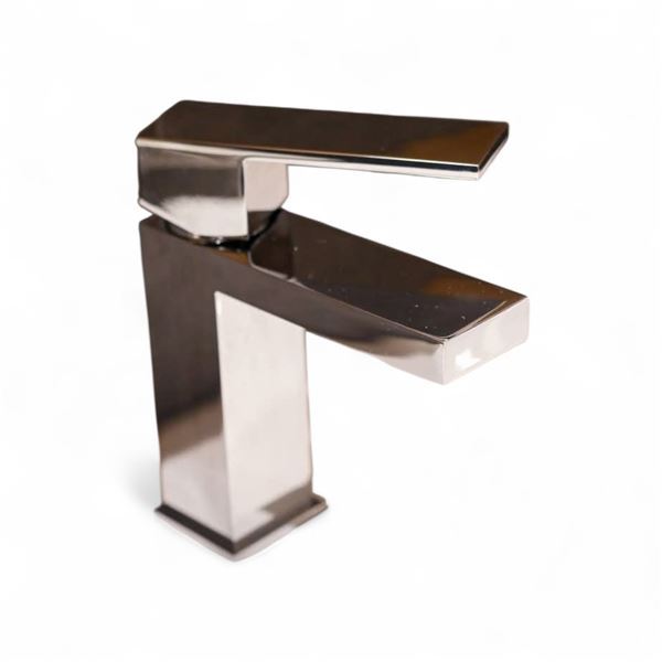 Lot of 4 BNIB Ollie Nickel Chrome Square Faucets