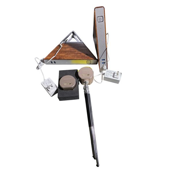 Facepicker Speaker with Tripod & Wood Finish Desktop Power Stations