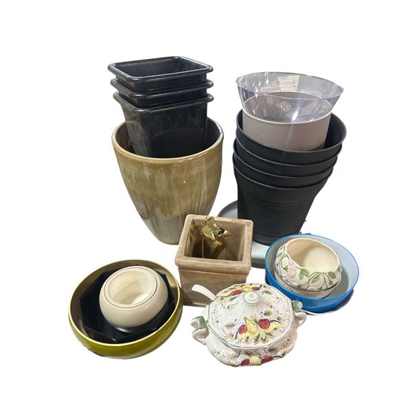 Large group of Plant Pots - includes ceramic 15" Creme Pot/Matt Kaki 7" Round NEW Pot & More