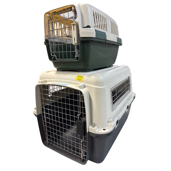 Group of 2 Dog Kennels
