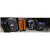 Image 1 : Group of 5 Luggage bags with contents