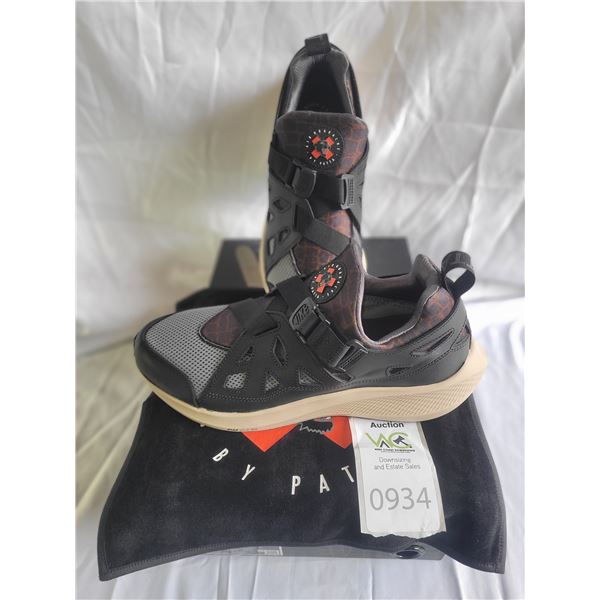 Brand New Nike Air Huarache 20Y24 A SC1