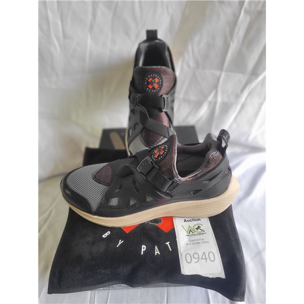 Brand New Nike Air Huarache 20Y24 A SC1