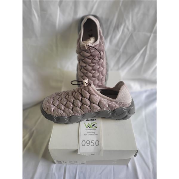 Brand New Nike Flyknit Haven A SC1