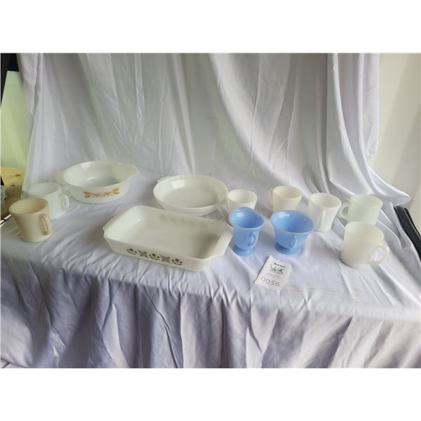 Vintage Pyrex Delphie & Fireking B SC1