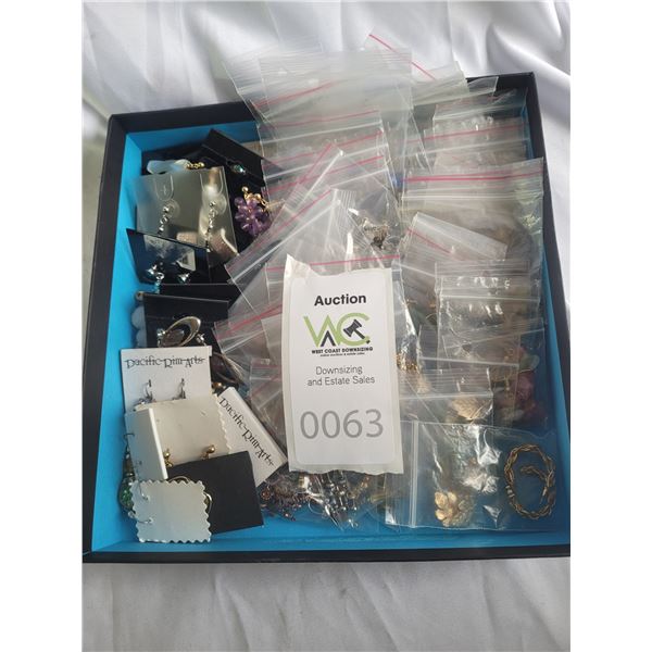 Vintage & Costume Jewelry A SC1