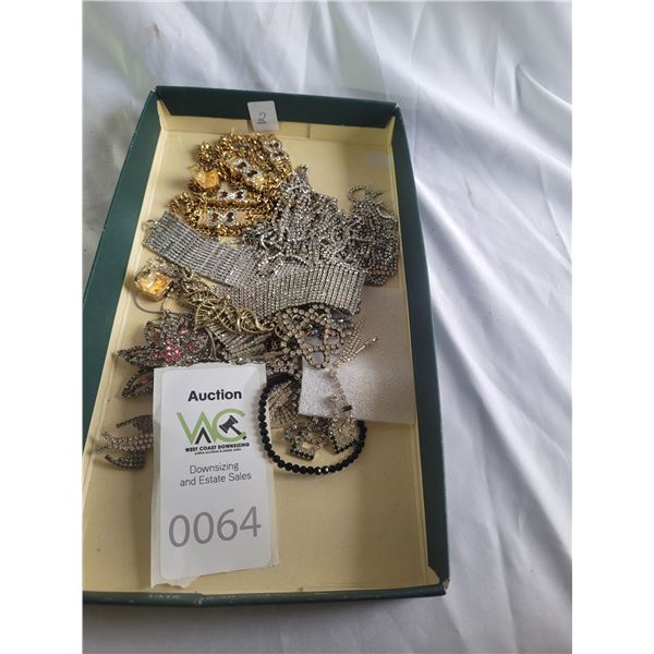 Vintage Costume Jewelry A SC1