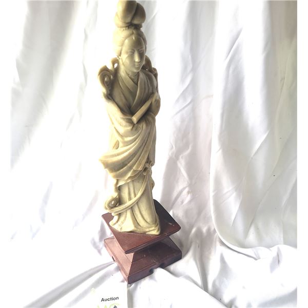 Vintage Hand Carved Chinese Soap Stone Figurine A SC2