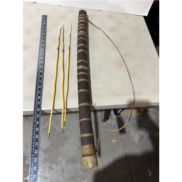 Arrows and holder