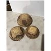 Image 2 : Woven baskets
