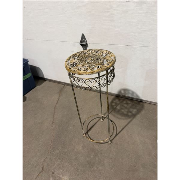 Plant stand 12 inches round 29 1/4 inches tall