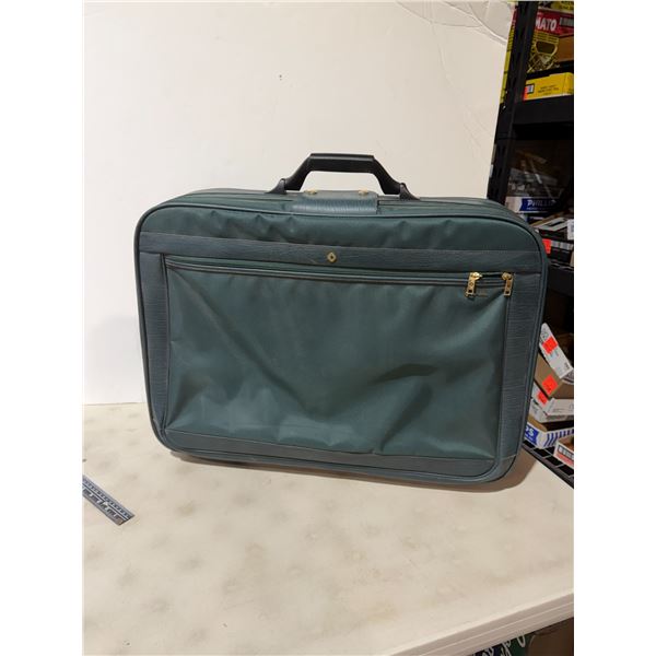 Samsonite four wheeled suitcase