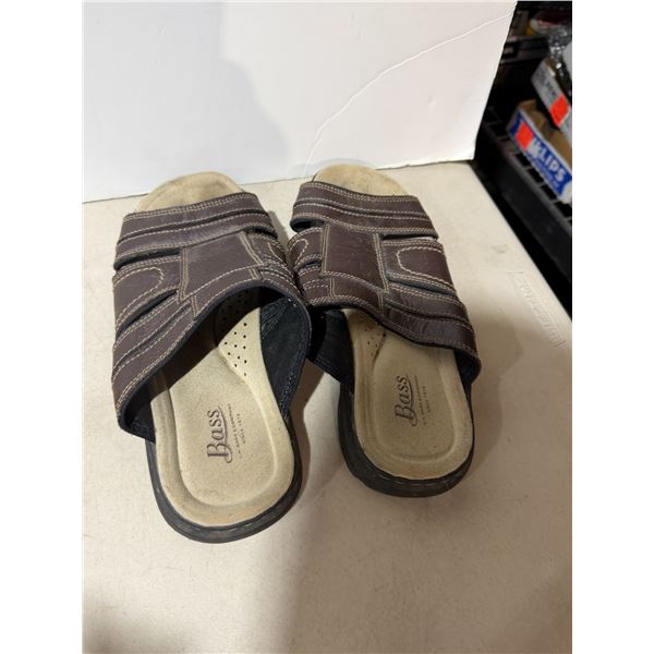 Men's BASS leather sandals size 7M