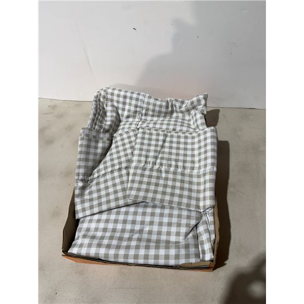Queen pillowcases and sheets