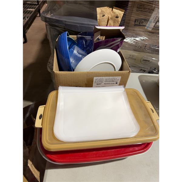 Assorted kitchen items