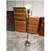 Image 1 : Antique lamp