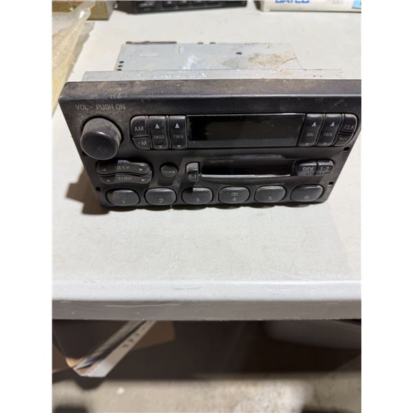 98 Ford stereo
