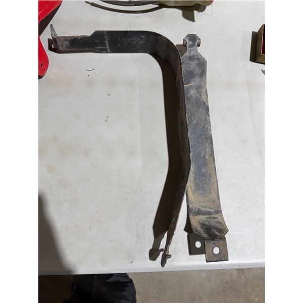Fuel tank brackets for a 2000 blazer