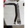 Image 1 : Fuel tank brackets for a 2000 blazer