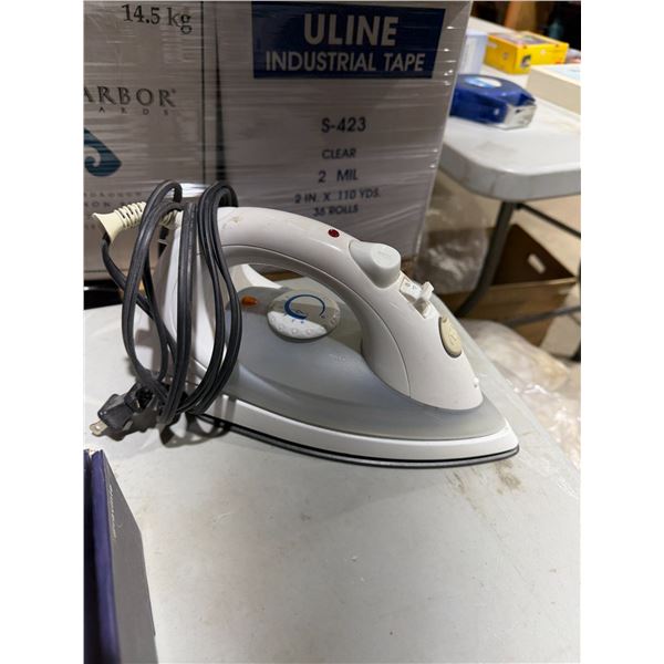 Black & Decker press and dress iron