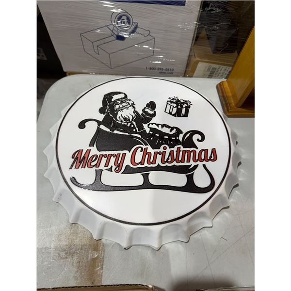 Tin  Christmas button
