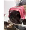 Image 1 : Pet crate