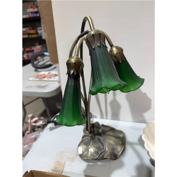 Tiffany style Lily lamp