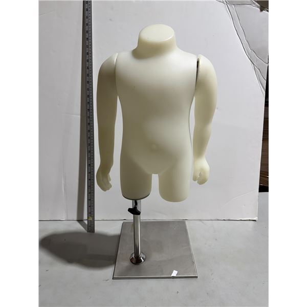 Child mannequin