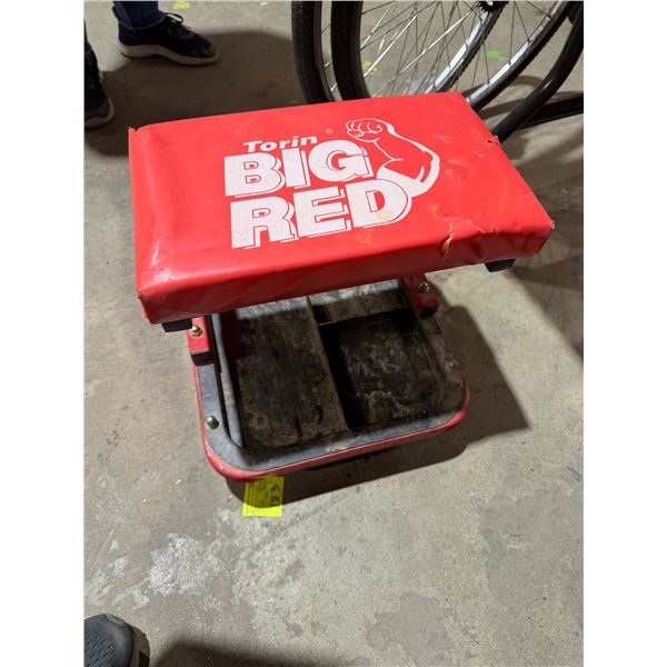 TORIN big red shop Stool