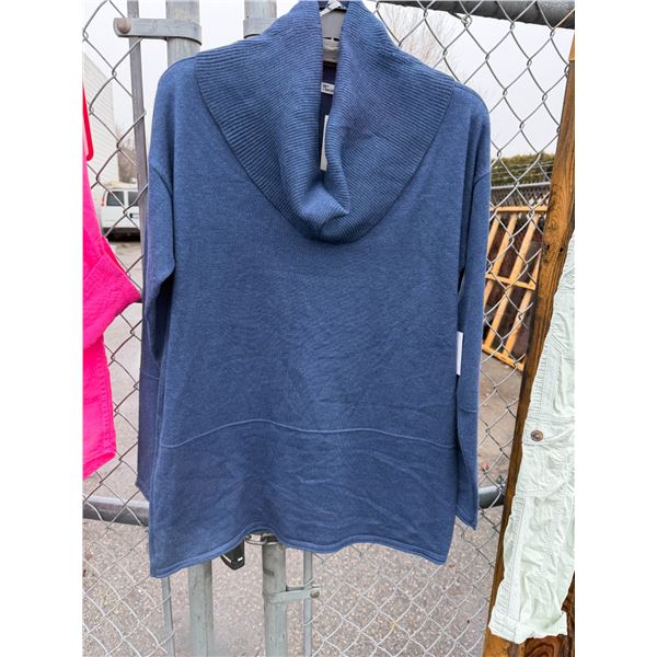 NWT 89 and Madison small sweat