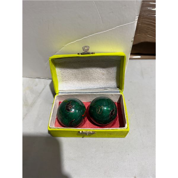 Relaxation balls