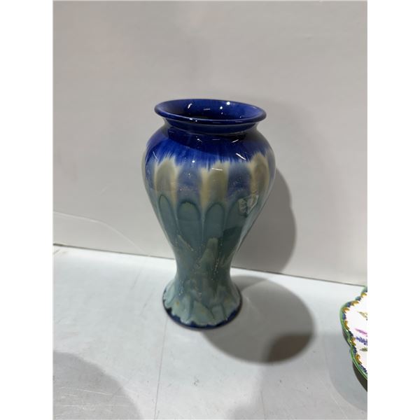 Bill Campbell Studio art pottery vase with a crystalline glaze 8"