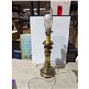 Image 1 : Lamp no  Shade