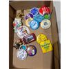 Image 1 : Vintage badges