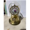 Image 1 : Mantle clock