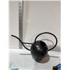 Image 1 : Watering can