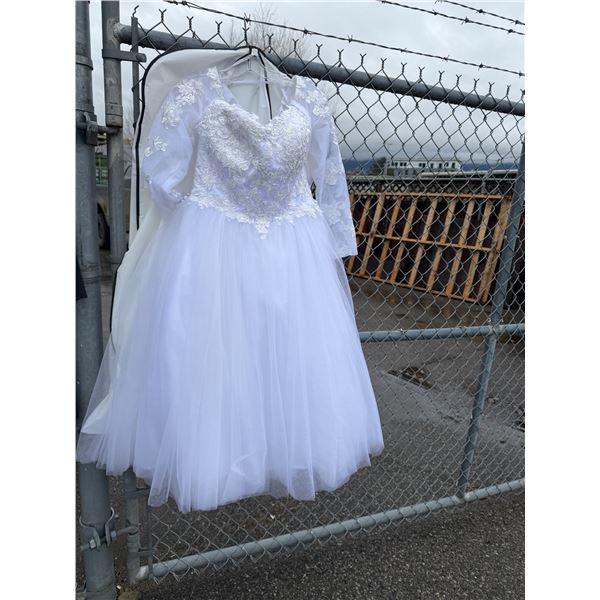 NWT wedding dress Jjk's house size US 12