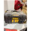 Image 2 : Dewalt toolbox