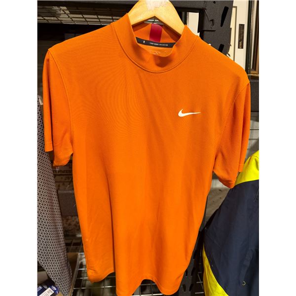 Nike dry fit small